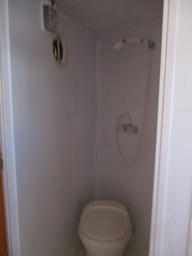 Used 2002 Sundowner 3 Horse Trailer