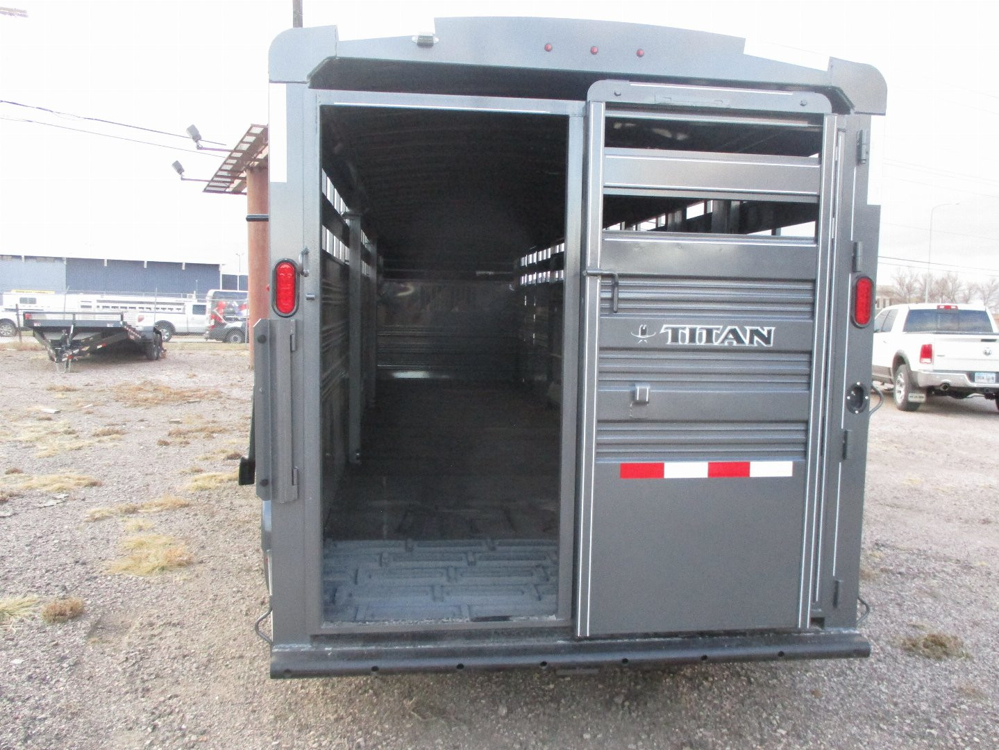 New 2025 Titan Trailer Stock / Stock Combo Trailer 6'8 X 30
