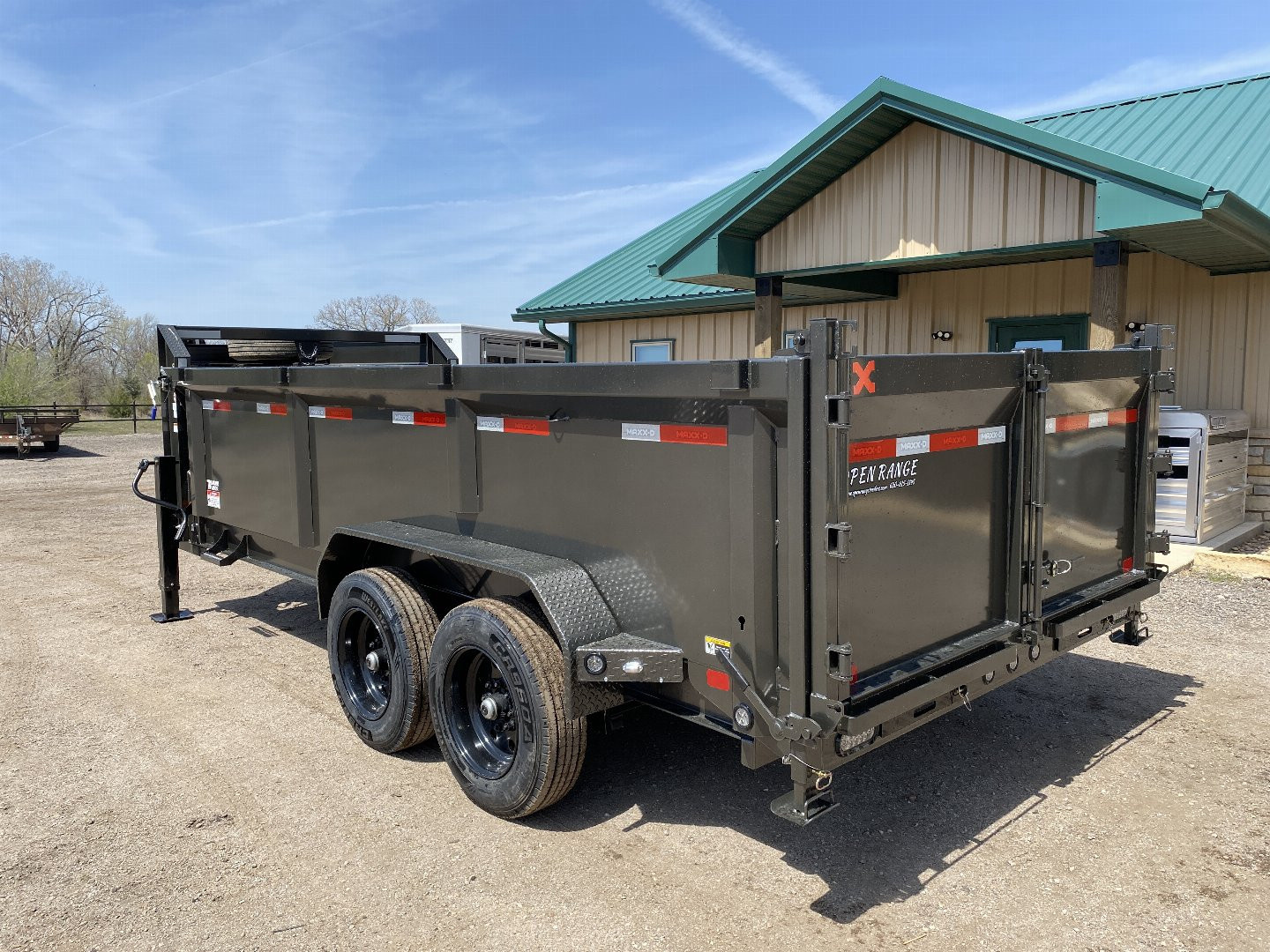 New 2025 MAXXD 83x16 Dump Trailer