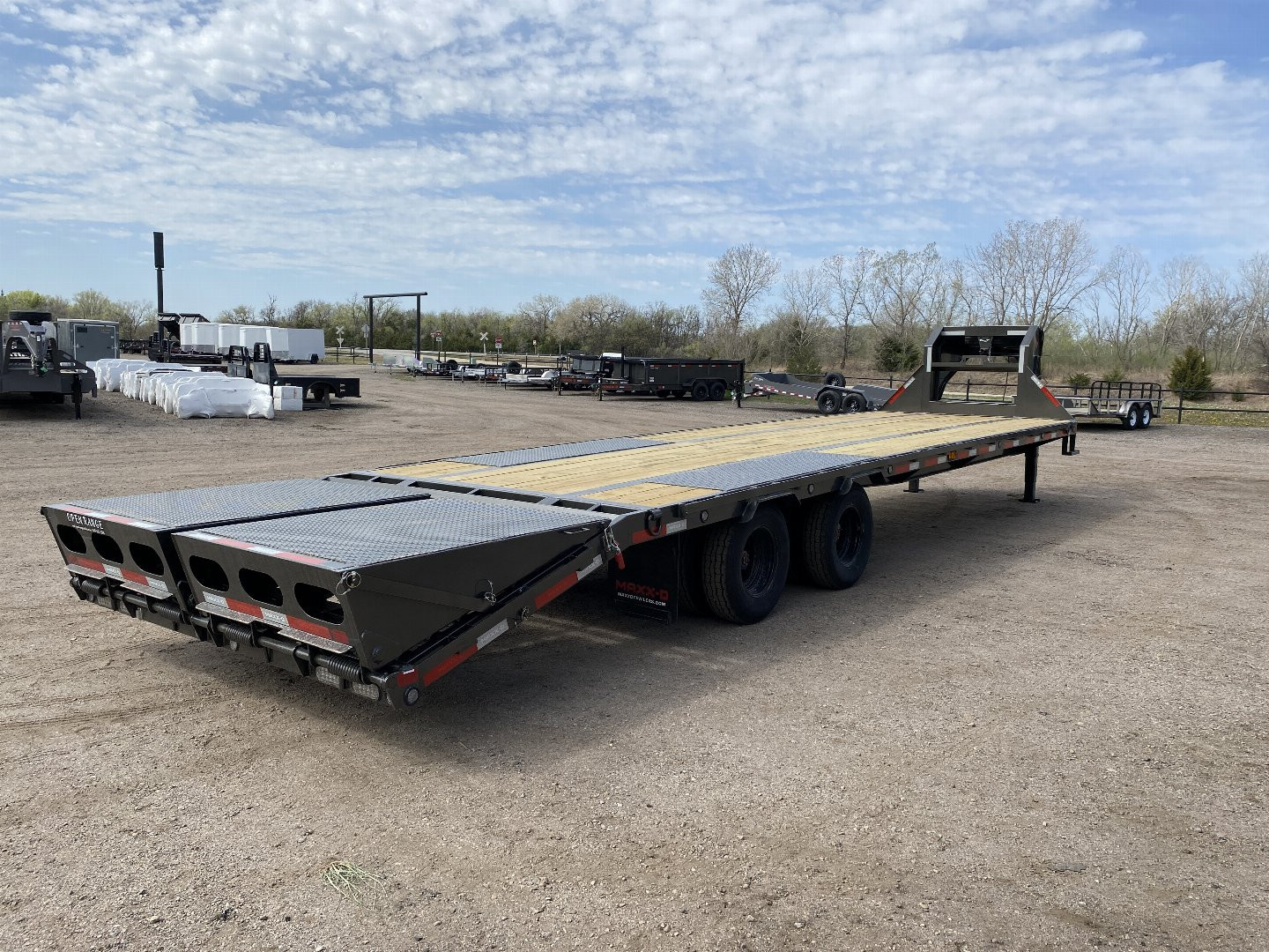 New 2025 MAXXD LDX Flatbed Trailer 102x32