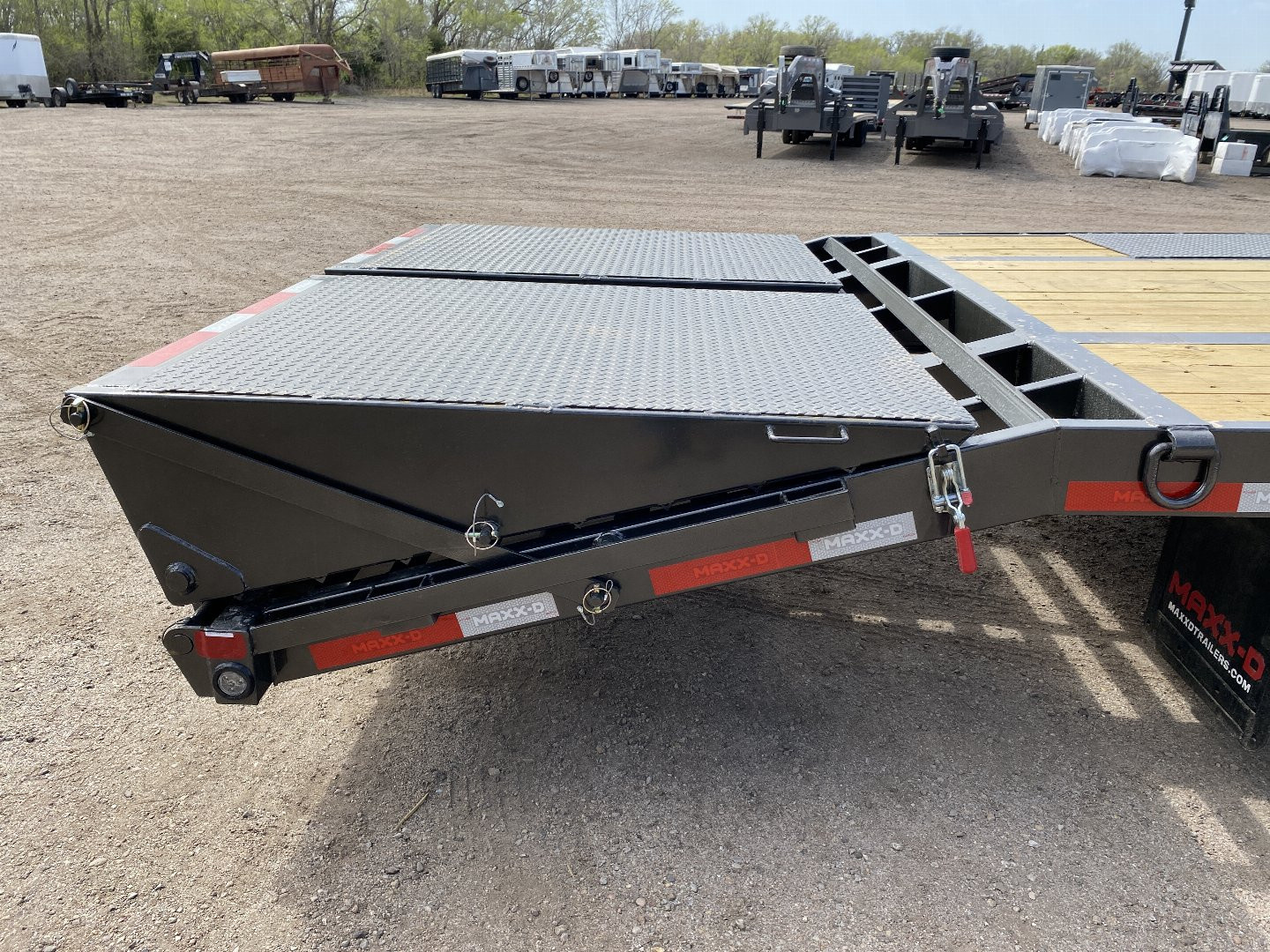 New 2025 MAXXD LDX Flatbed Trailer 102x32