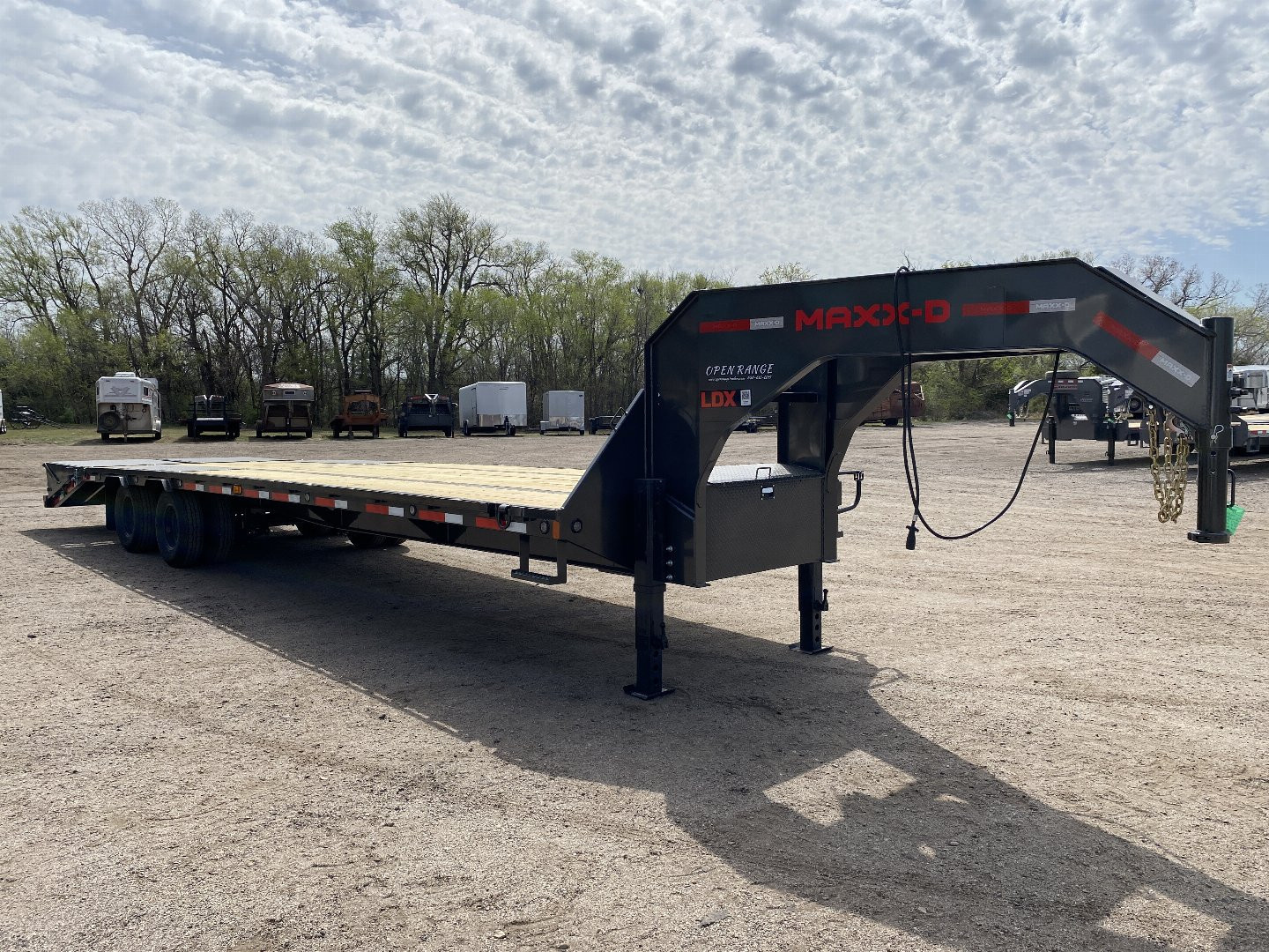 New 2025 MAXXD LDX Flatbed Trailer 102x32