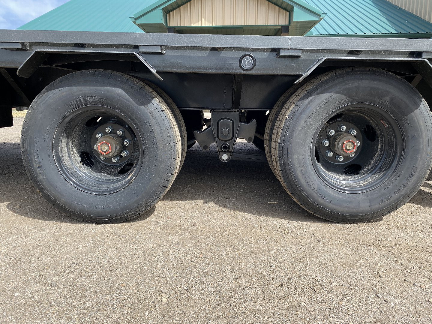 New 2025 MAXXD LDX Flatbed Trailer 102x32