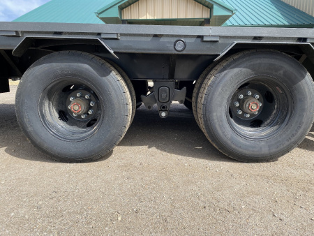 New 2025 MAXXD LDX Flatbed Trailer 102x32