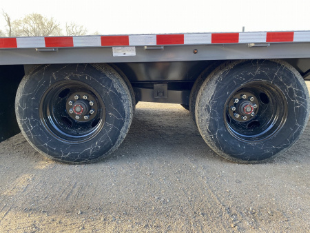 New 2025 Midsota 102x32 Flatbed Trailer