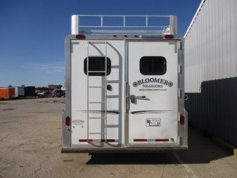 Used 2005 Bloomer 4 Horse Horse Trailer 4 horse