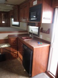 Used 2005 Bloomer 4 Horse Horse Trailer 4 horse