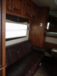 Used 2005 Bloomer 4 Horse Horse Trailer 4 horse