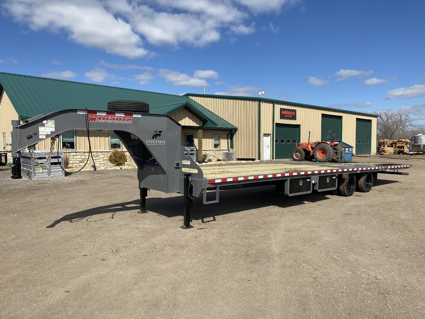 New 2025 Midsota 102x36 Flatbed Trailer Hydraulic Dovetail