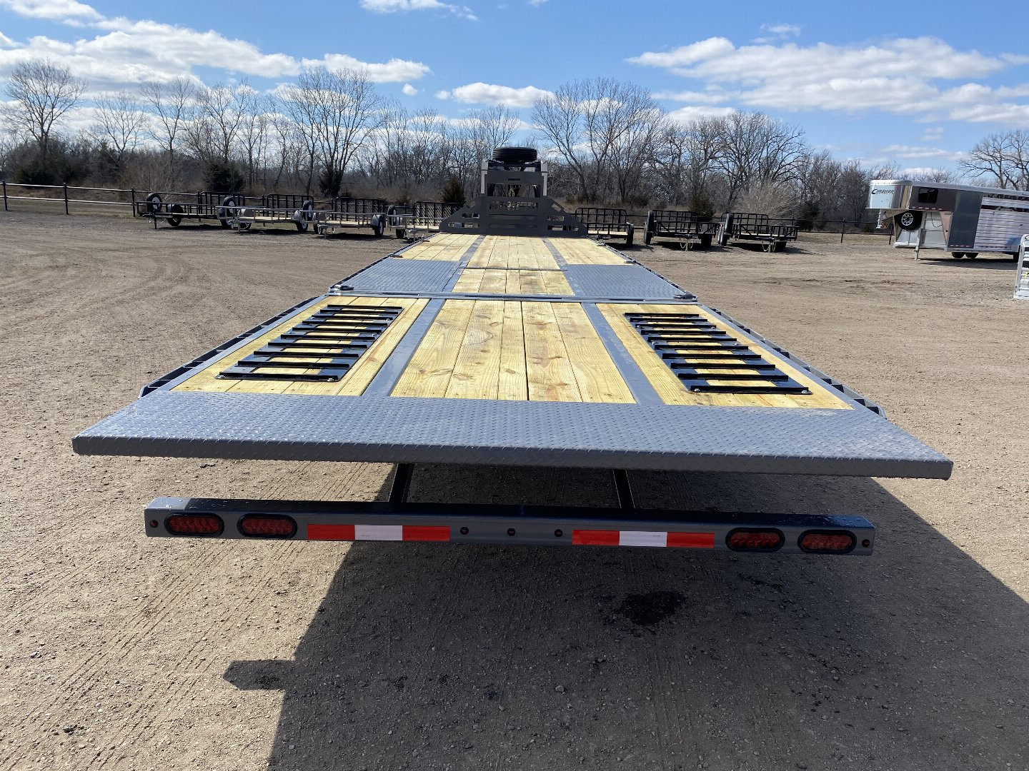 New 2025 Midsota 102x36 Flatbed Trailer Hydraulic Dovetail