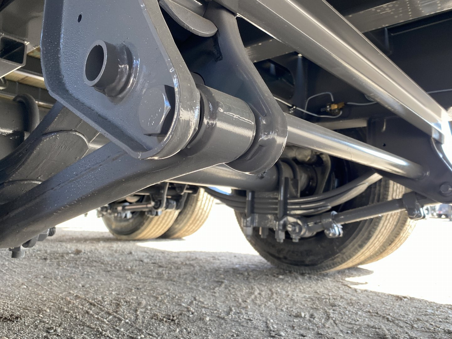 New 2025 Midsota 102x36 Flatbed Trailer Hydraulic Dovetail