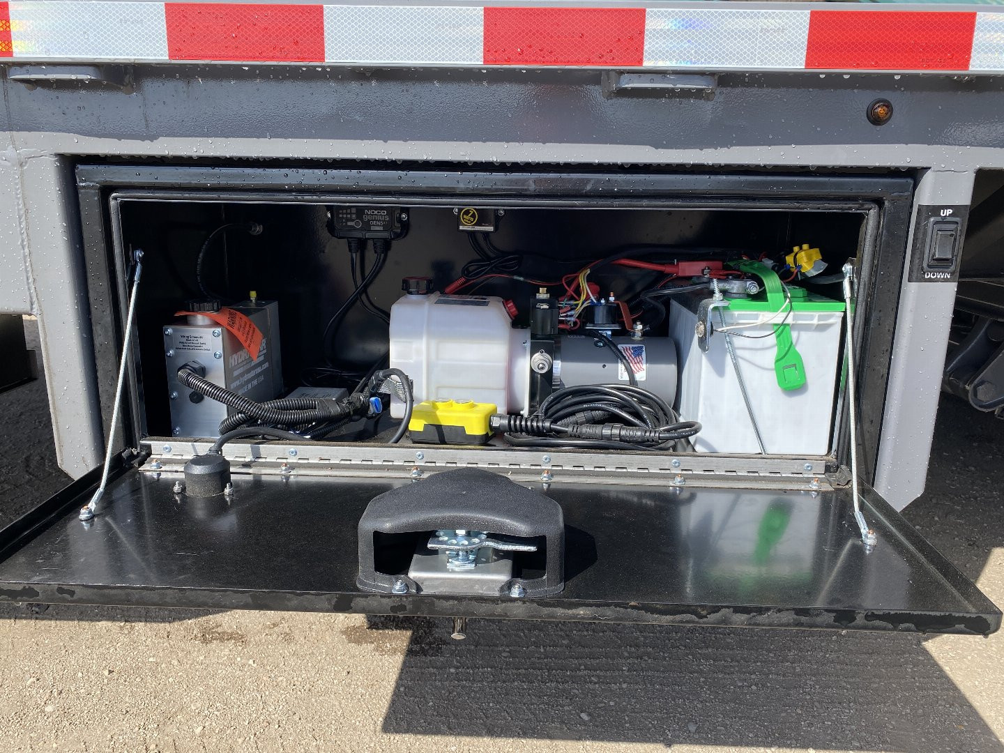 New 2025 Midsota 102x36 Flatbed Trailer Hydraulic Dovetail