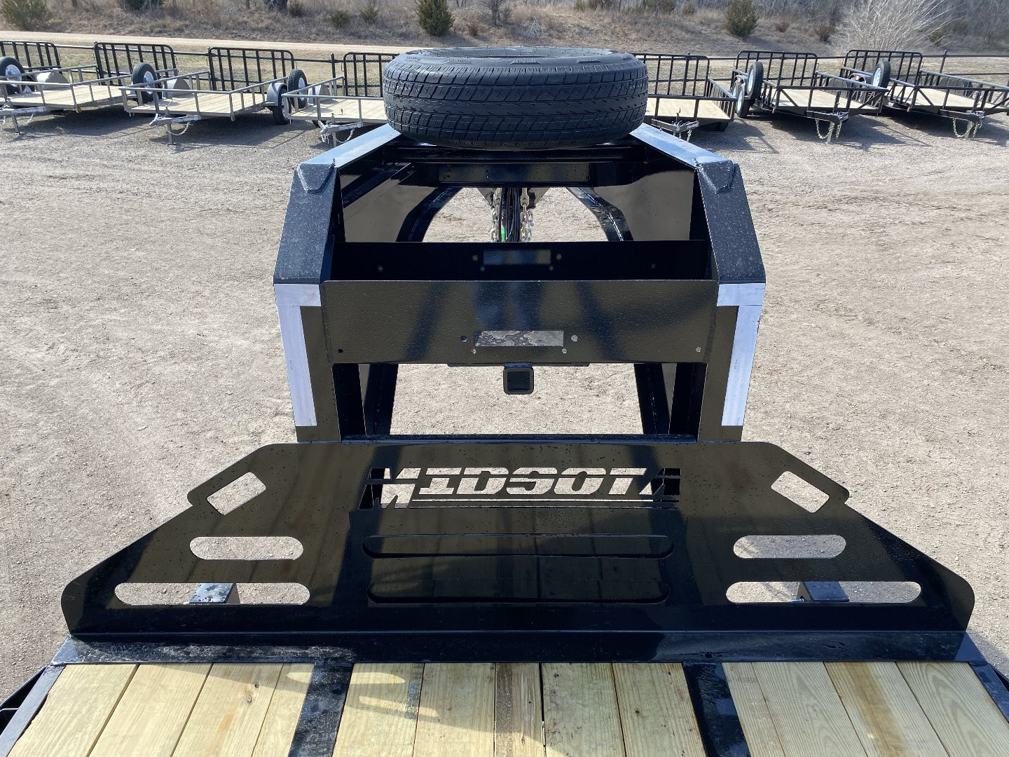 New 2025 Midsota 102x32 Flatbed Trailer Hydraulic Dovetail