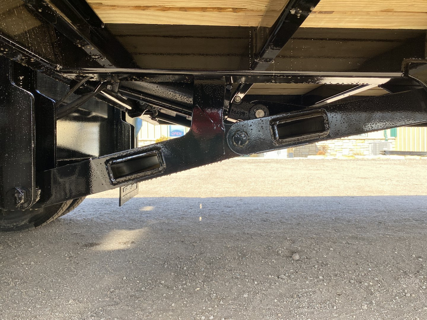 New 2025 Midsota 102x32 Flatbed Trailer Hydraulic Dovetail