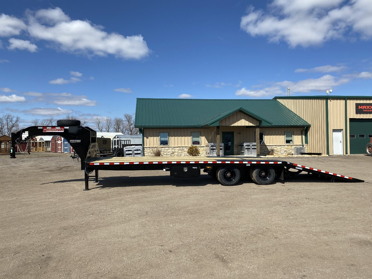 New 2025 Midsota 102x32 Flatbed Trailer Hydraulic Dovetail