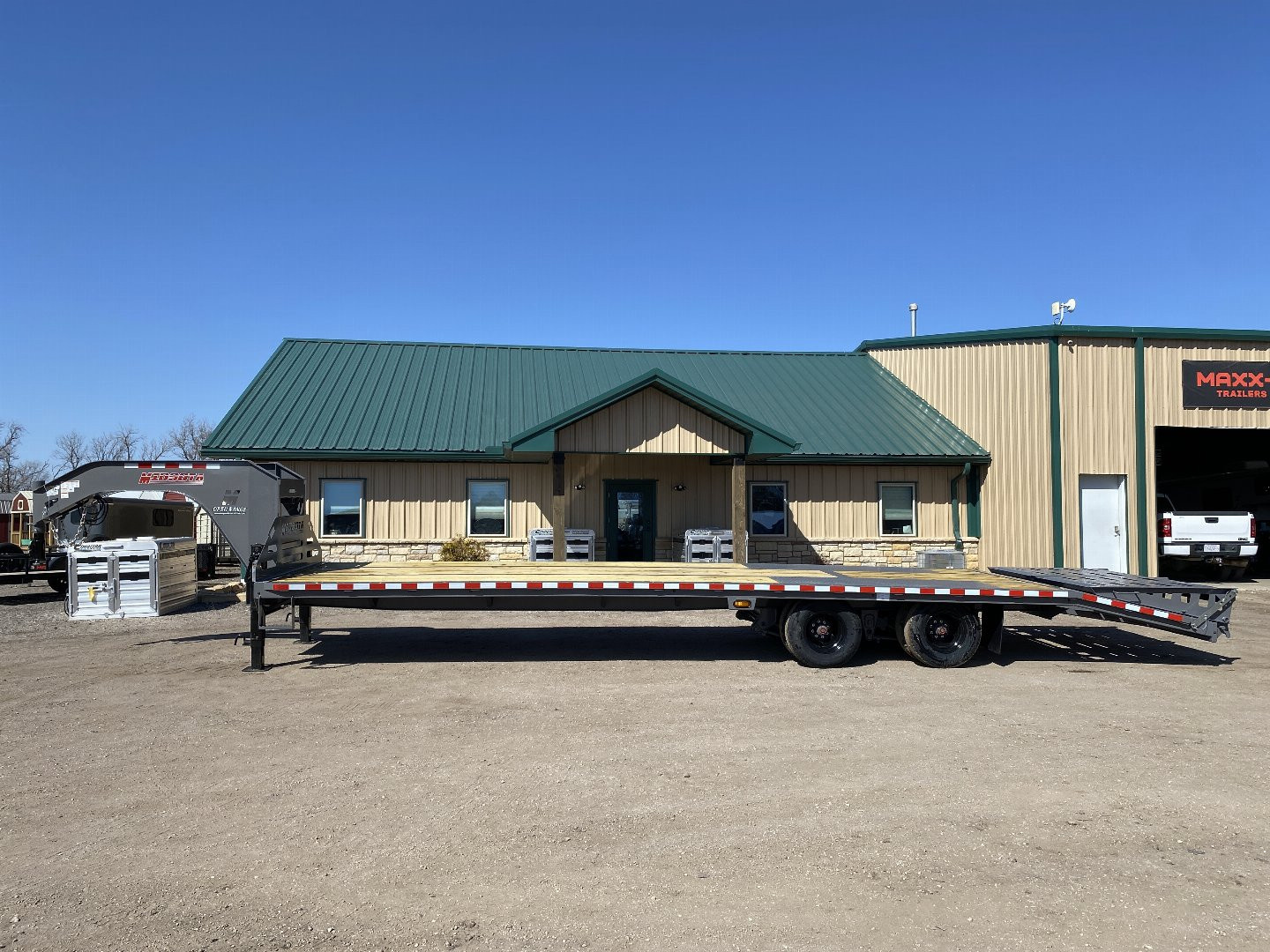 New 2025 Midsota 102x32 Flatbed Trailer