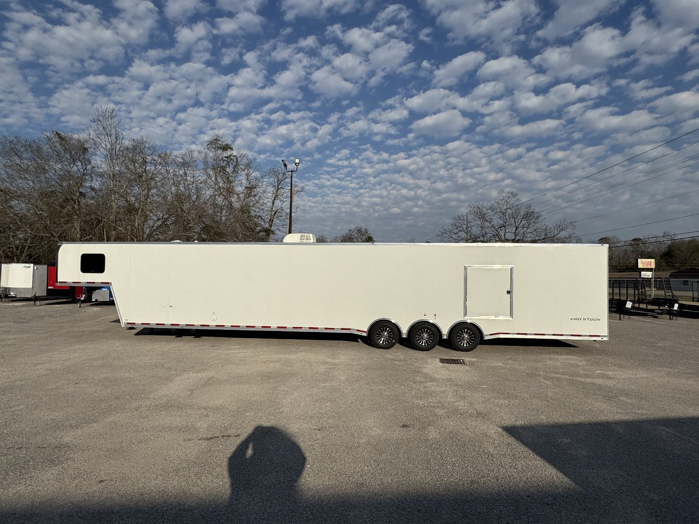 New 2025 Vintage Trailers 8.5x52 Gooseneck Car / Racing Trailer