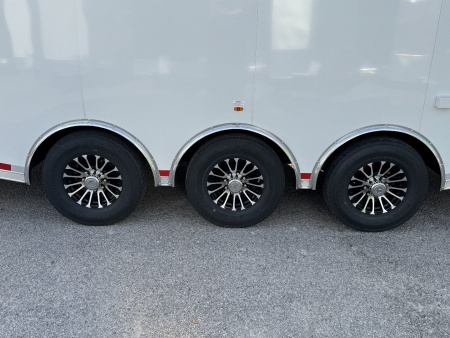 New 2025 Vintage Trailers 8.5x52 Gooseneck Car / Racing Trailer