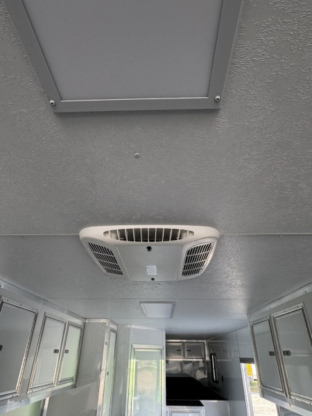 New 2025 Vintage Trailers 8.5x52 Gooseneck Car / Racing Trailer