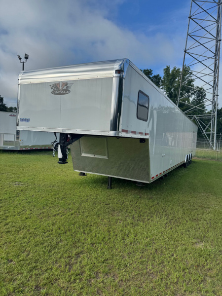 New 2025 Vintage Trailers 8.5x52 Gooseneck Car / Racing Trailer