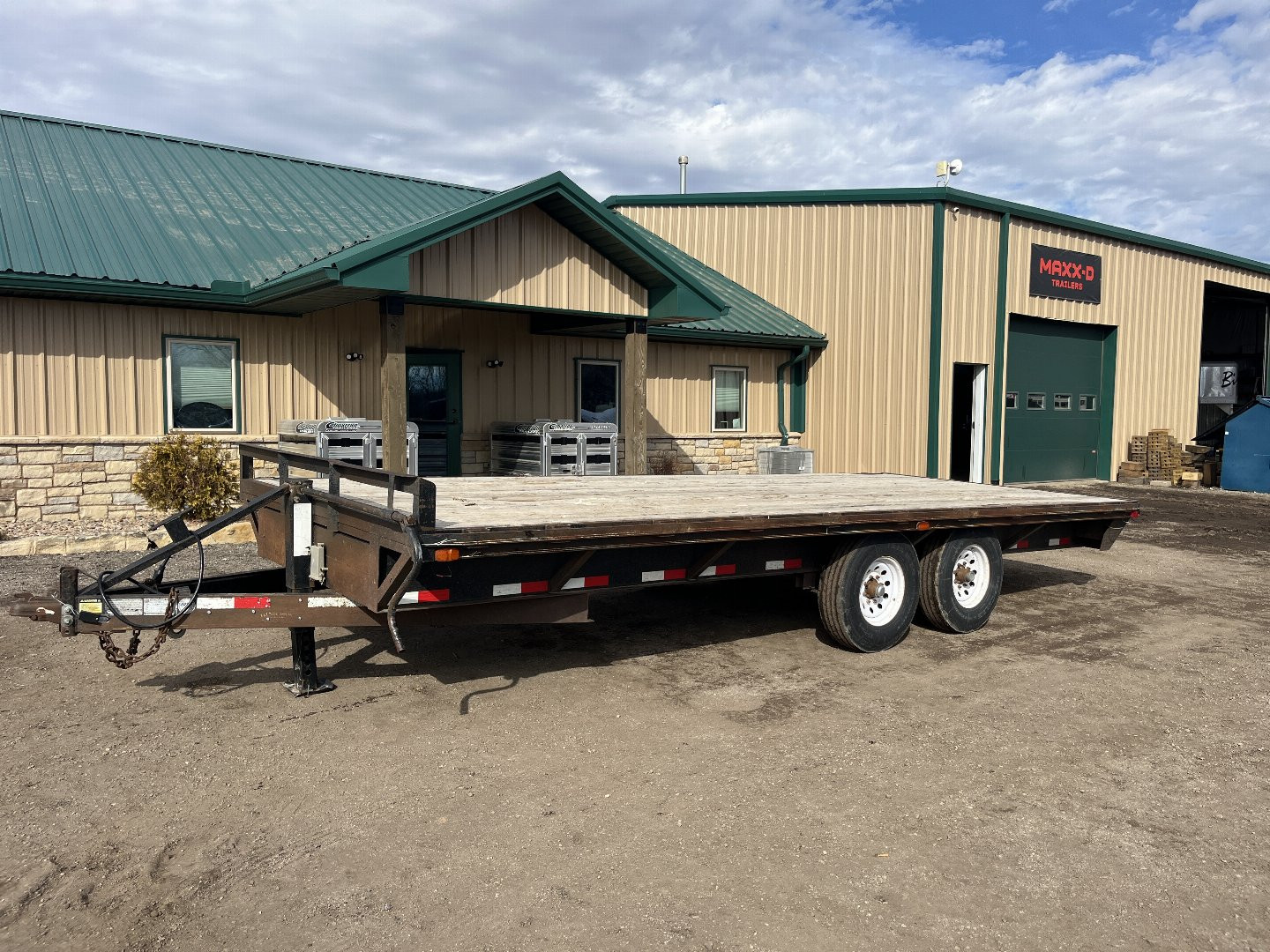Used 2011 Neal Trailers 102x20 Flatbed Trailer