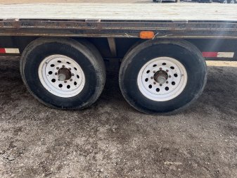 Used 2011 Neal Trailers 102x20 Flatbed Trailer