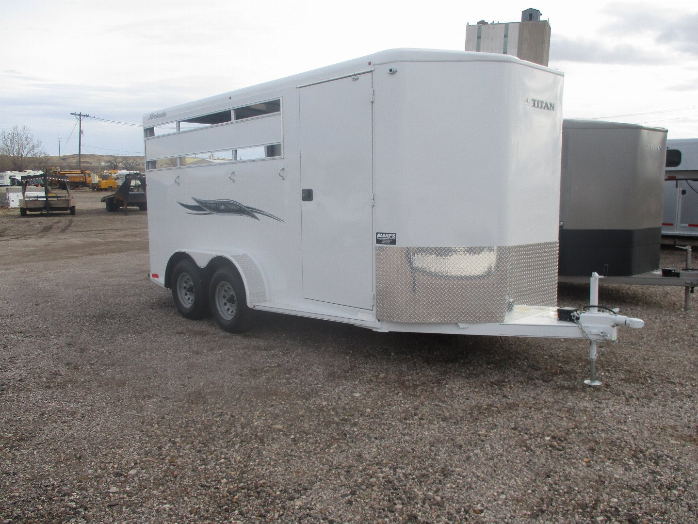 New 2024 Titan Trailer Avalanche Horse Trailer