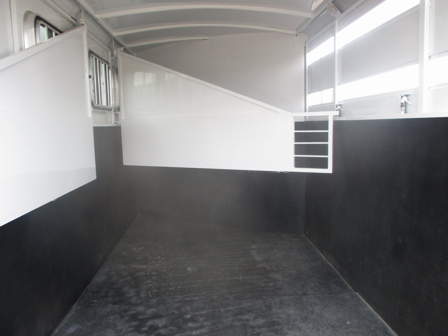 New 2024 Titan Trailer Avalanche Horse Trailer