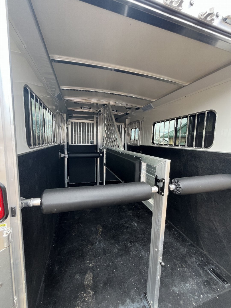 New 2025 Cimarron Trailers 2 + 1 Horse Trailer