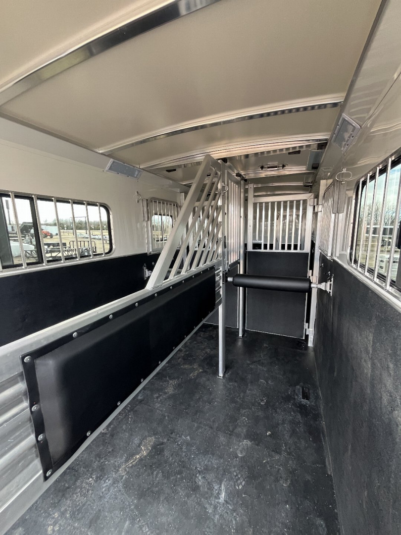 New 2025 Cimarron Trailers 2 + 1 Horse Trailer