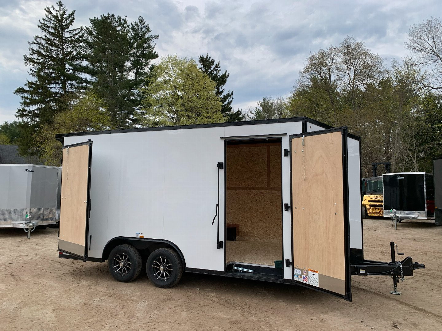 New 2025 US Cargo 8.5X16 + 3FT V nose/ BARN DOOR/ 7'6" interior/ I-Beam frame/ Polycore/ BLACKOUT- 7000gvw