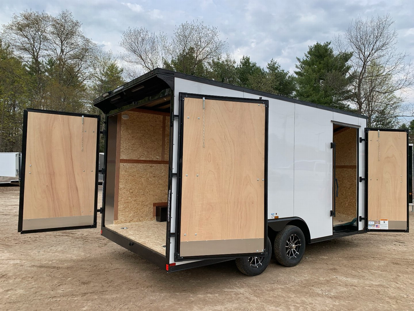 New 2025 US Cargo 8.5X16 + 3FT V nose/ BARN DOOR/ 7'6" interior/ I-Beam frame/ Polycore/ BLACKOUT- 7000gvw