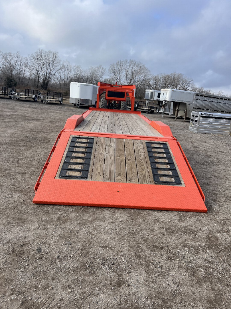 New 2024 Midsota STWB Equipment Trailer 7' Hydraulic Dovetail 26'