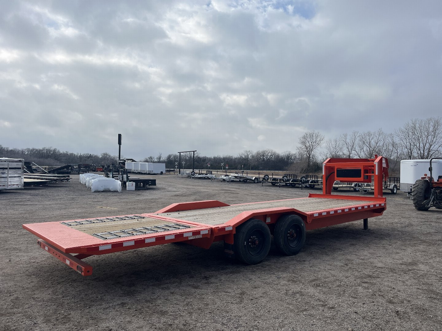 New 2024 Midsota STWB Equipment Trailer 7' Hydraulic Dovetail 26'