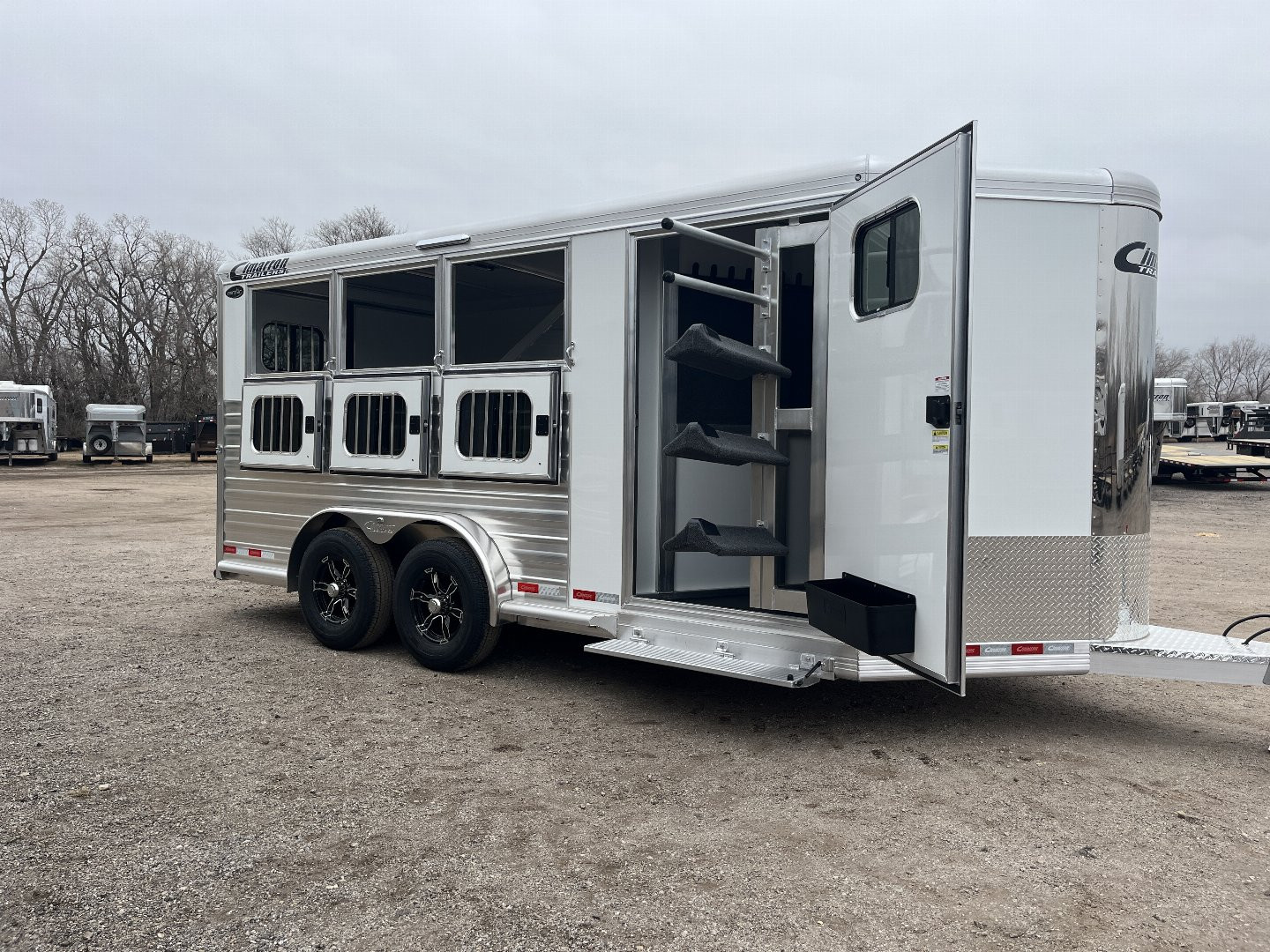 New 2025 Cimarron Trailers Norstar 3 Horse Trailer