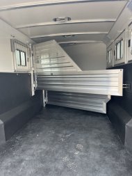 New 2025 Cimarron Trailers Norstar 3 Horse Trailer