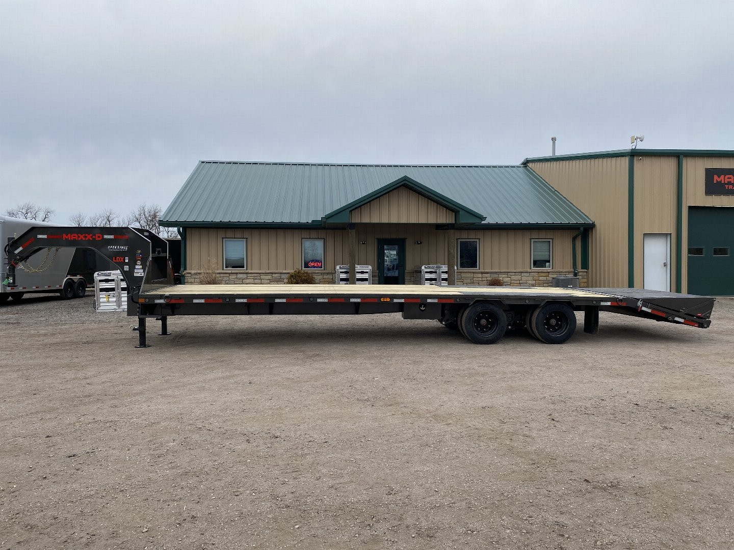 New 2025 MAXXD LDX Flatbed Trailer 102x32