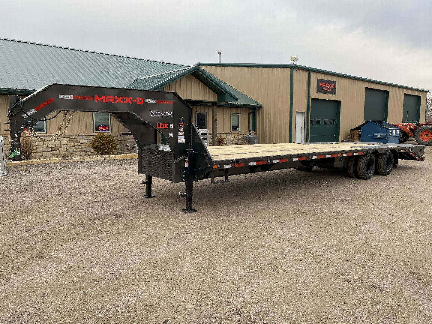 New 2025 MAXXD LDX Flatbed Trailer 102x32