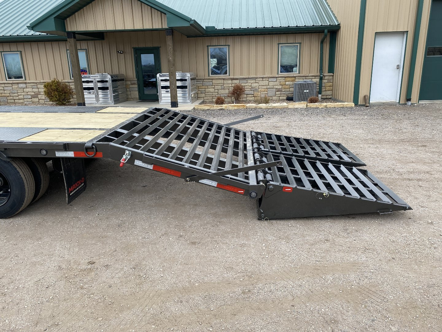 New 2025 MAXXD LDX Flatbed Trailer 102x32