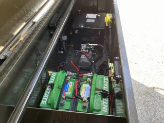 New 2025 MAXXD DTX Dump Trailer 83x16 GN