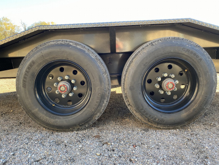 New 2025 MAXXD H9X Equipment Trailer 102x32