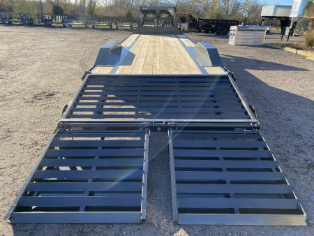 New 2025 MAXXD H9X Equipment Trailer 102x32
