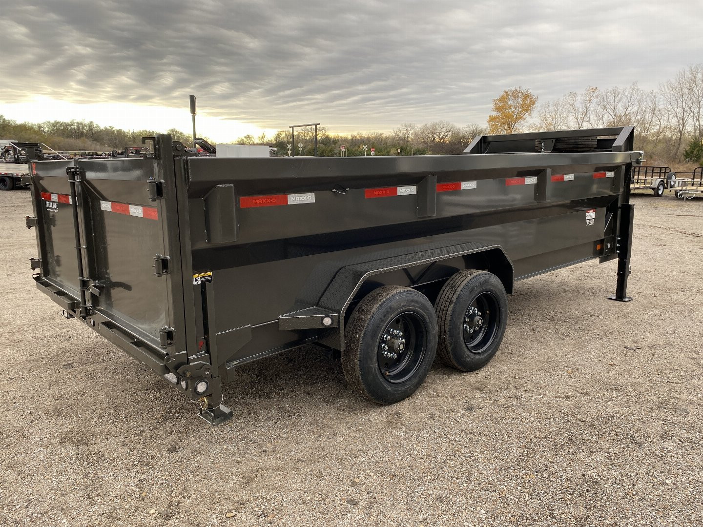 New 2025 MAXXD DJX Dump Trailer 83x16 GN