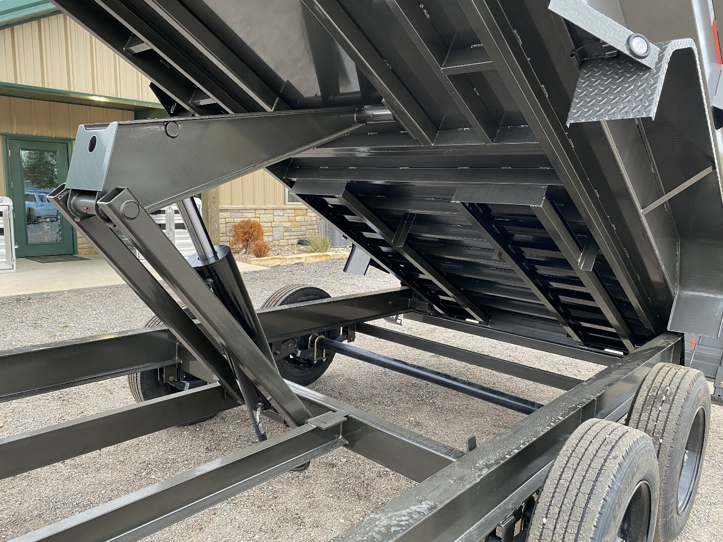 New 2025 MAXXD DJX Dump Trailer 83x16 GN