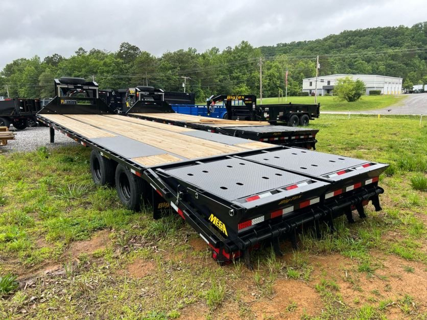 New 2025 Big Tex Trailers 22GN-25+5 MEGA Equipment Trailer