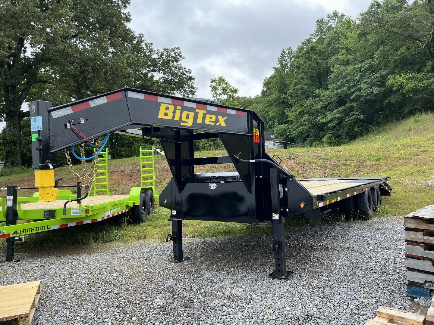 New 2025 Big Tex Trailers 22GN-20+5 MEGA Equipment Trailer