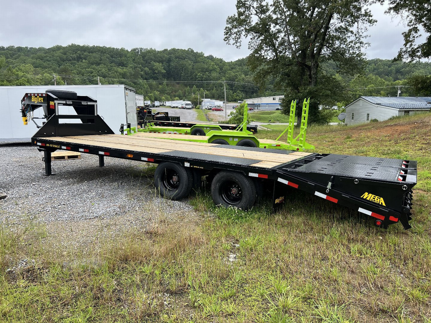 New 2025 Big Tex Trailers 22GN-20+5 MEGA Equipment Trailer