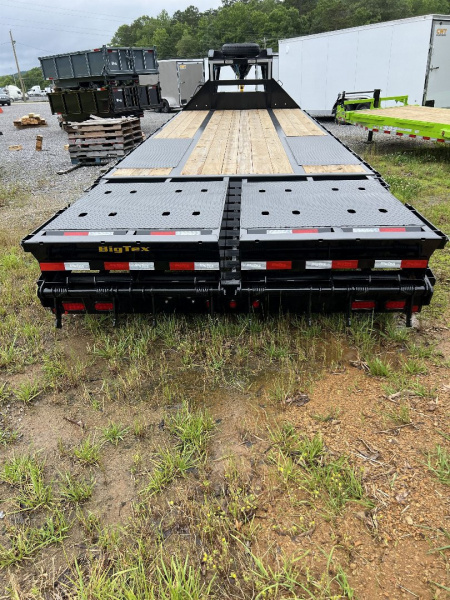 New 2025 Big Tex Trailers 22GN-20+5 MEGA Equipment Trailer