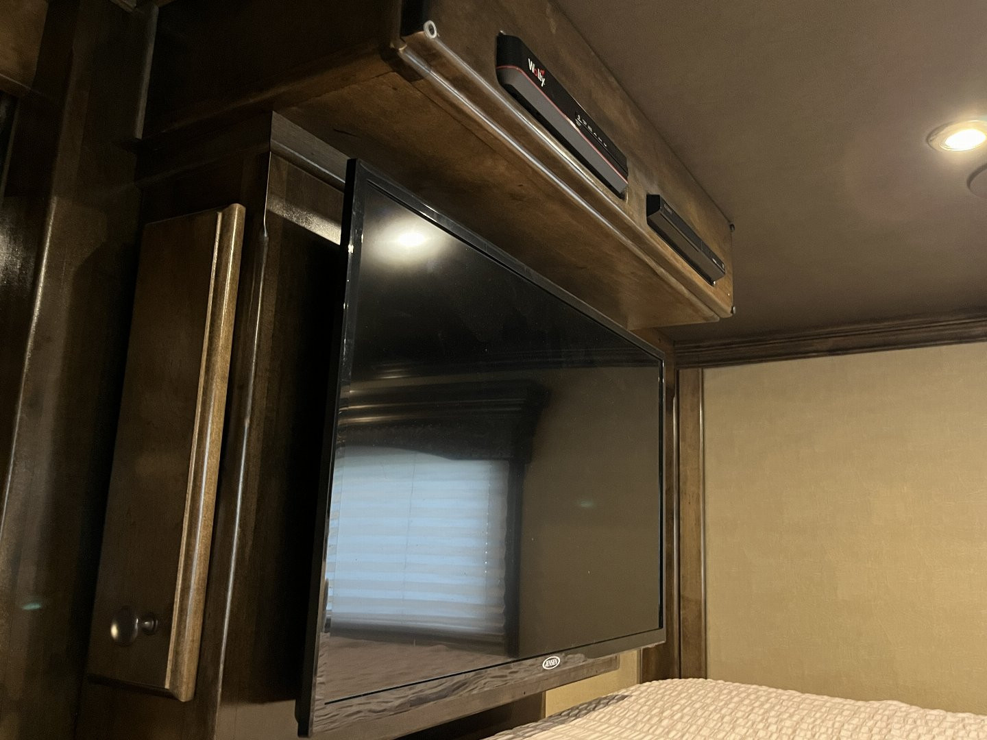 Used 2022 Cimarron 4 Horse Norstar Living Quarters Horse Trailer