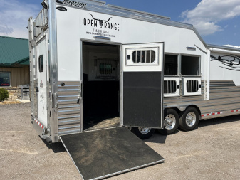 Used 2022 Cimarron 4 Horse Norstar Living Quarters Horse Trailer